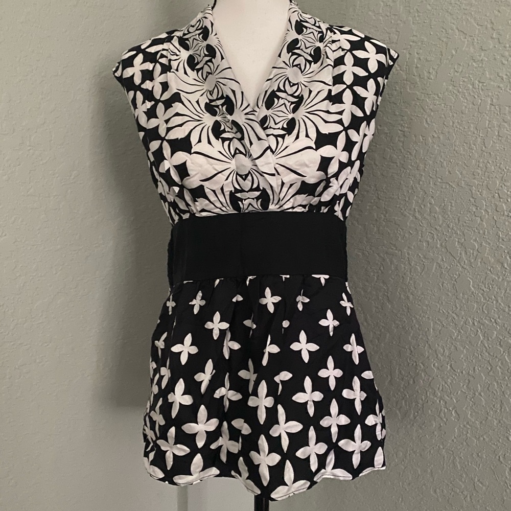 White House BM 100% Silk top - Picture 1 of 8